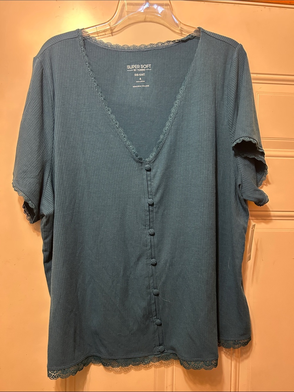 Torrid Top 4 NWT